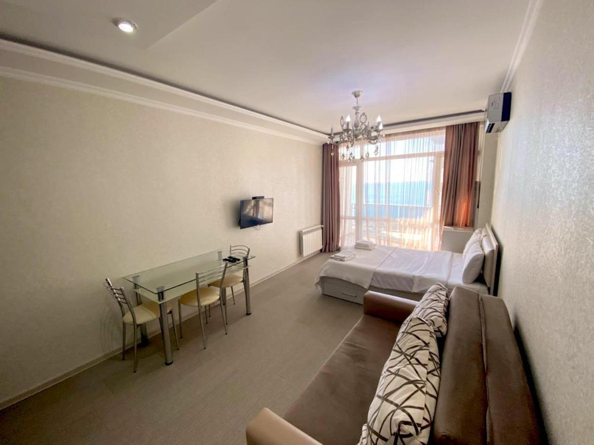 Cozy Studio Apartment-Sea View Batumi Luaran gambar