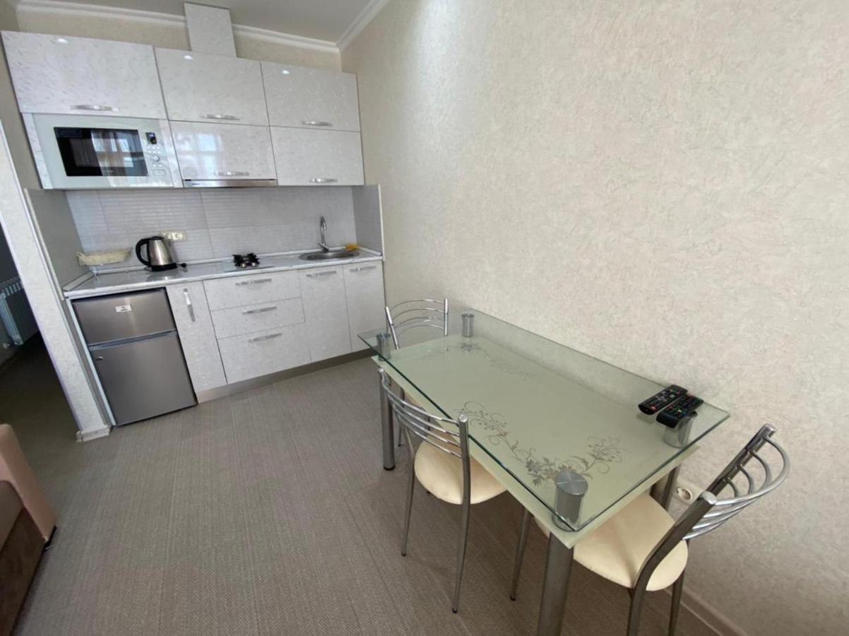 Cozy Studio Apartment-Sea View Batumi Luaran gambar