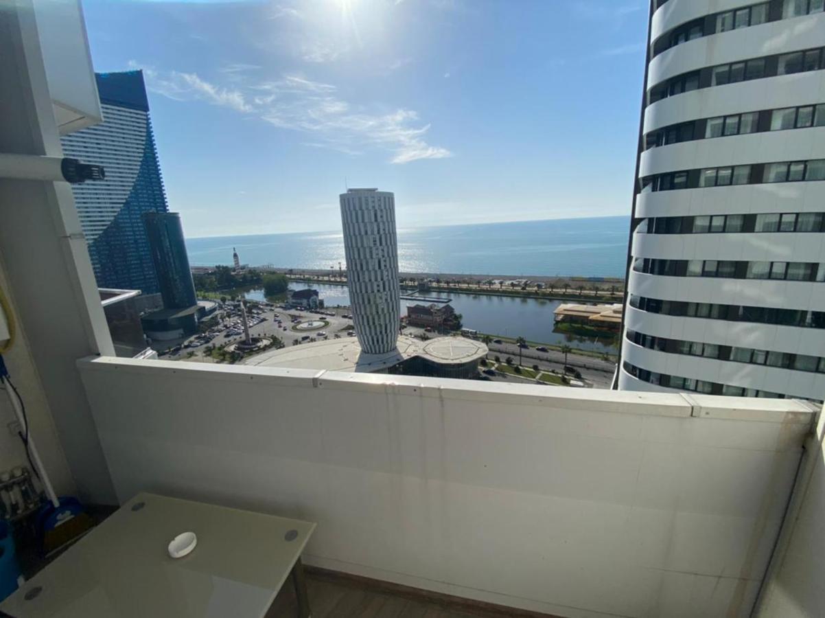 Cozy Studio Apartment-Sea View Batumi Luaran gambar